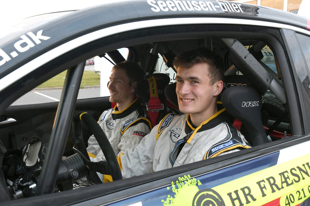 Jacob Egholm og Anders Frederiksen var trods afkørsel og snurretur godt tilfredse med deres andenplads, der sikrede dem føringen i deres klasse
(Foto: Morten Dam, specialpress@gmail.com)